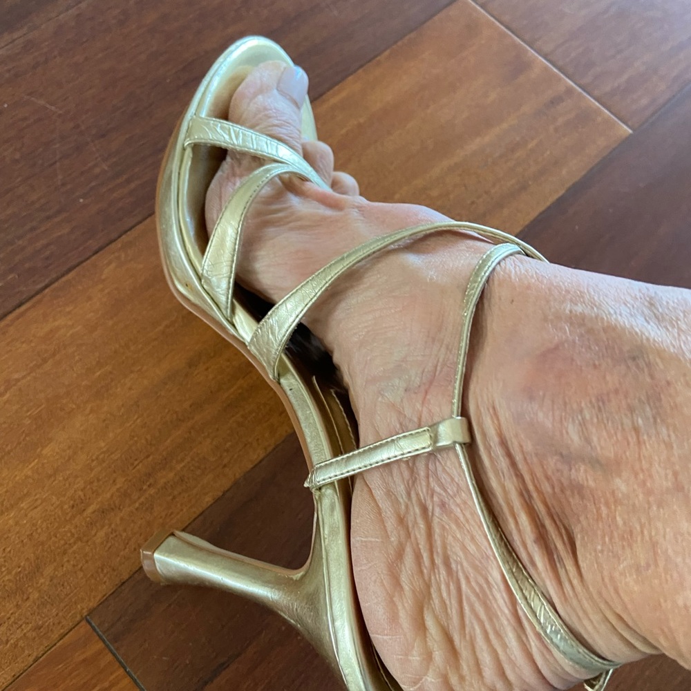 Sandals - Picture 3 of 6